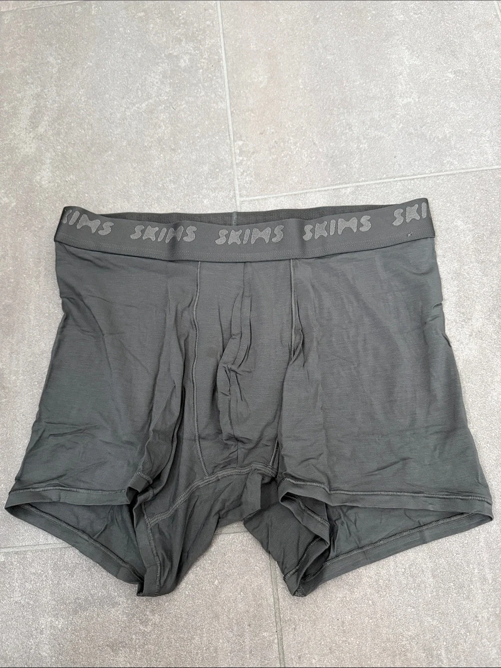 Men’s NEW Skims Size M  3” stretch modal boxer briefs